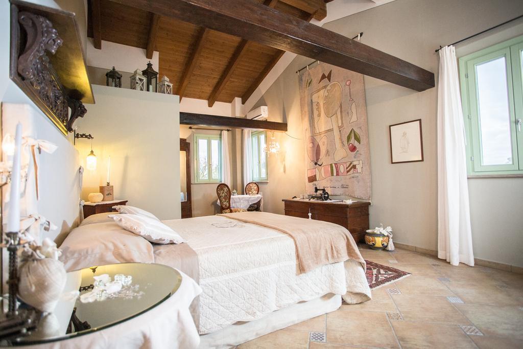 Locanda Antico Casale צ'סנטיקו מראה חיצוני תמונה